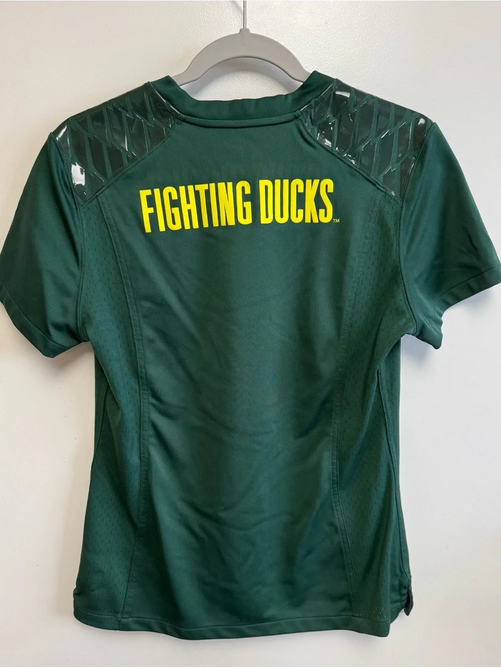 Nike Oregon Ducks Fighting Ducks Jersey | Women’s Medium | Green